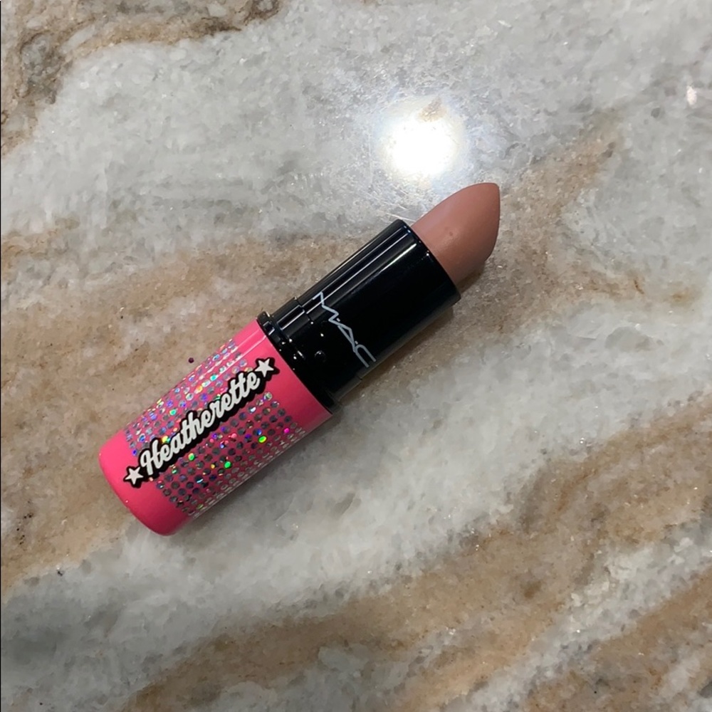 MAC FLESHPOT LIPSTICK-LIMITED PACKAGING